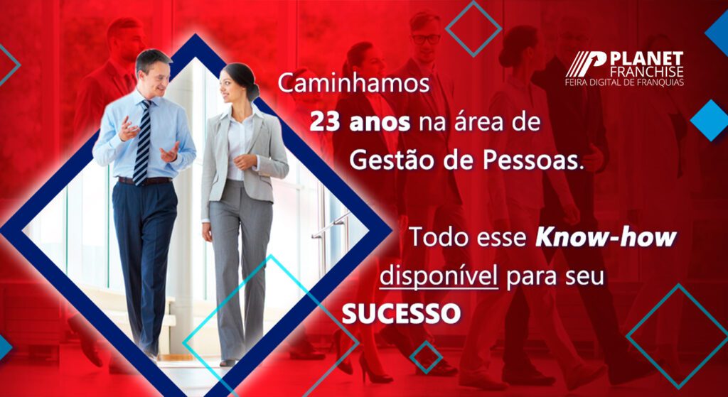 Franquia TalentBank: empreendedor analisa dados de recrutamento em ambiente home office, representando baixo investimento e retorno rápido em RH