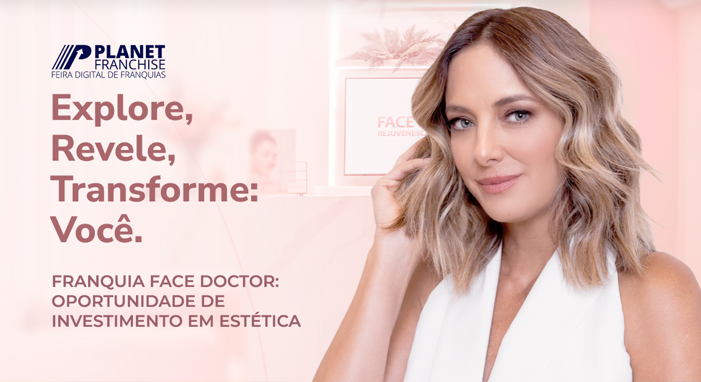 Mulher loira sorrindo representando franquia Face Doctor - oportunidade investimento estética Planet Franchise.